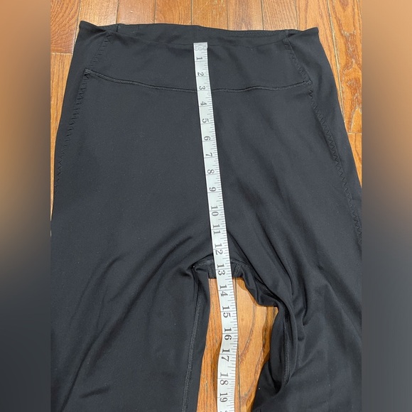 Victoria's Secret Black Leggings - Picture 10 of 11